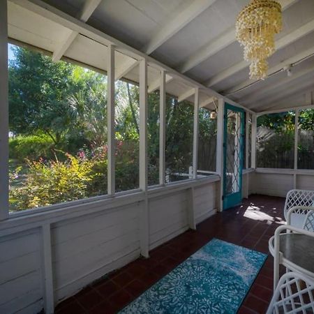Serene Beachy Bungalow With Large Screened Porch! Tampa Zewnętrze zdjęcie