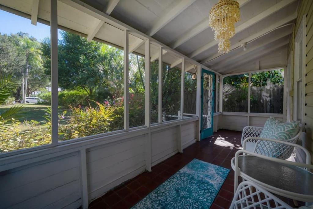 Serene Beachy Bungalow With Large Screened Porch! Tampa Zewnętrze zdjęcie
