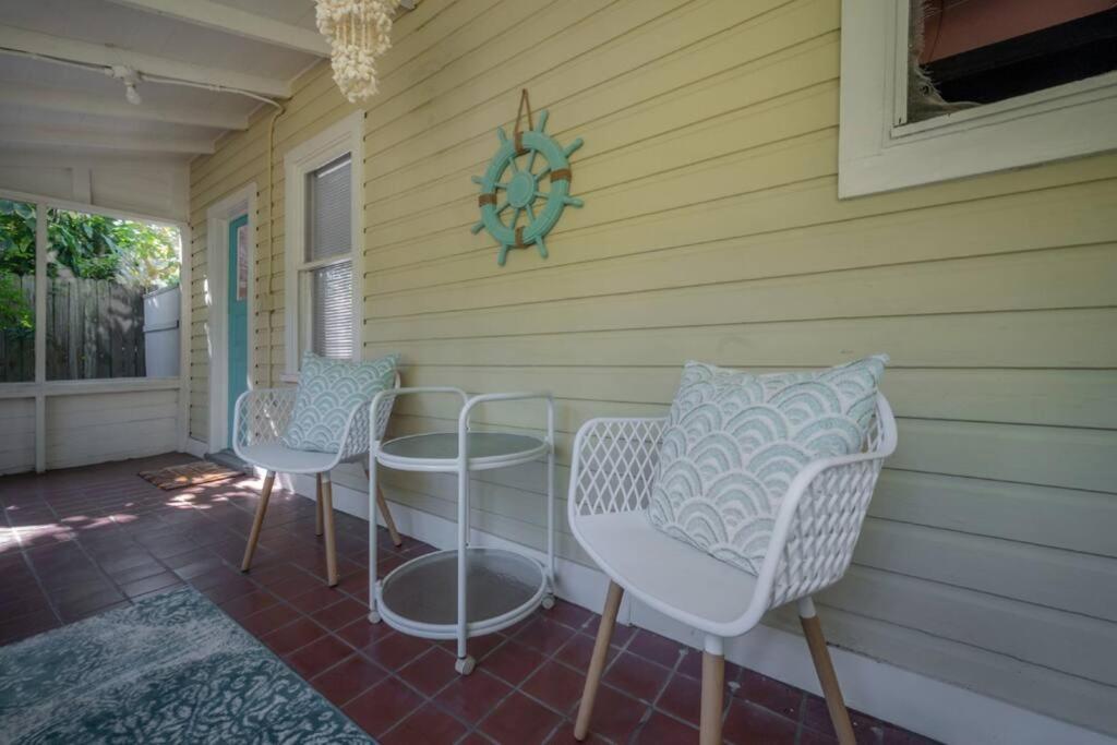 Serene Beachy Bungalow With Large Screened Porch! Tampa Zewnętrze zdjęcie