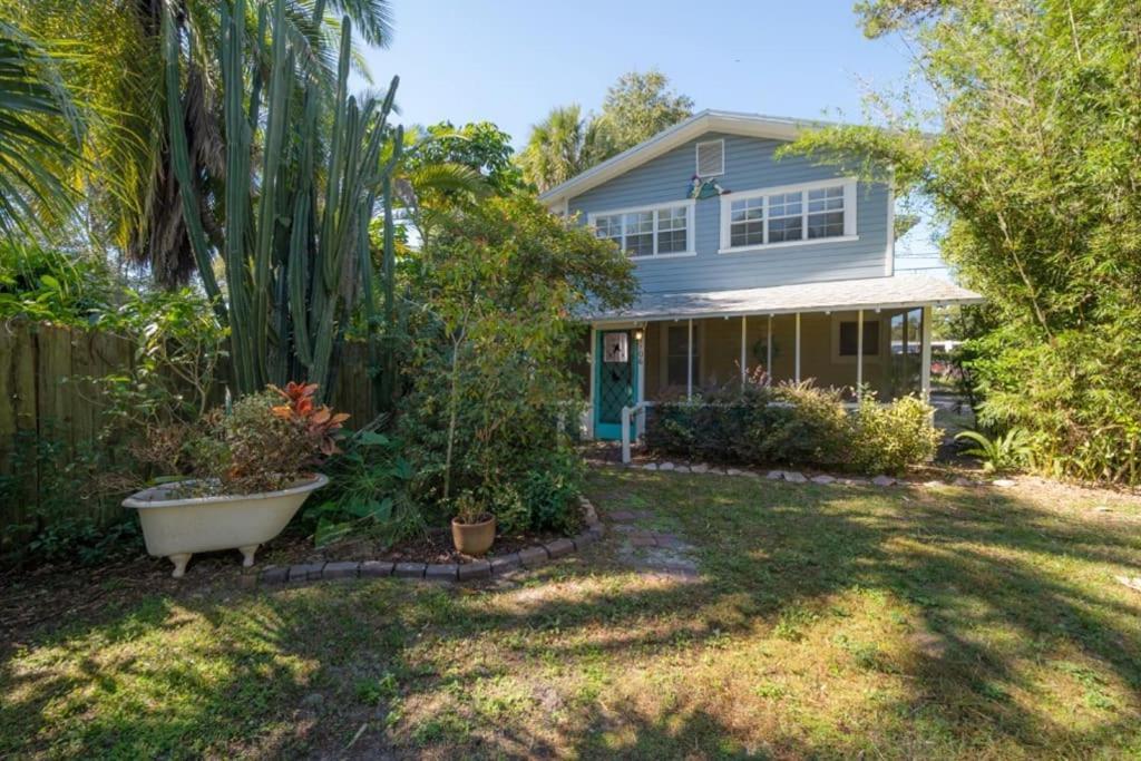 Serene Beachy Bungalow With Large Screened Porch! Tampa Zewnętrze zdjęcie