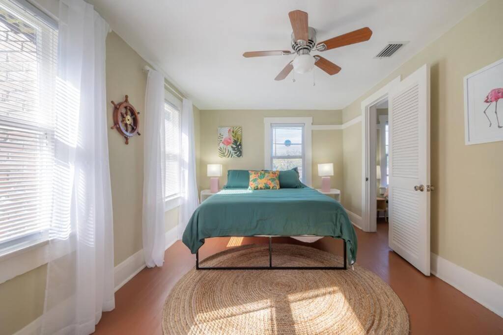 Serene Beachy Bungalow With Large Screened Porch! Tampa Zewnętrze zdjęcie