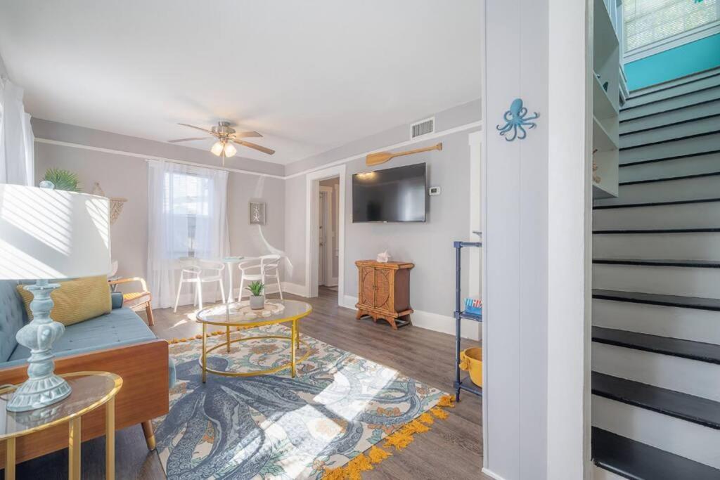 Serene Beachy Bungalow With Large Screened Porch! Tampa Zewnętrze zdjęcie