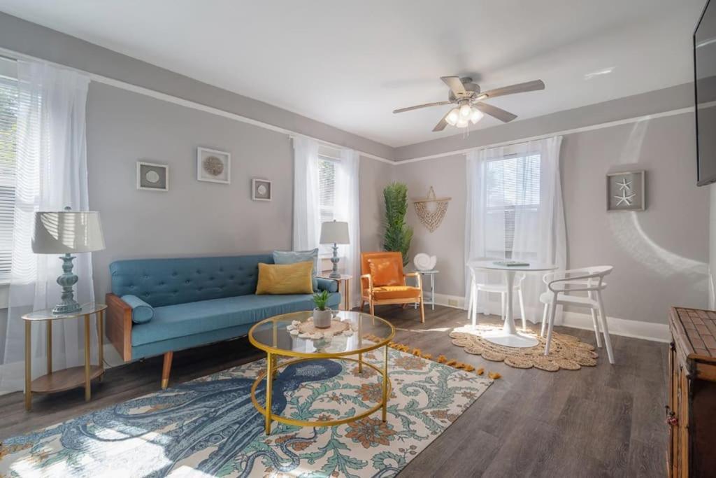 Serene Beachy Bungalow With Large Screened Porch! Tampa Zewnętrze zdjęcie